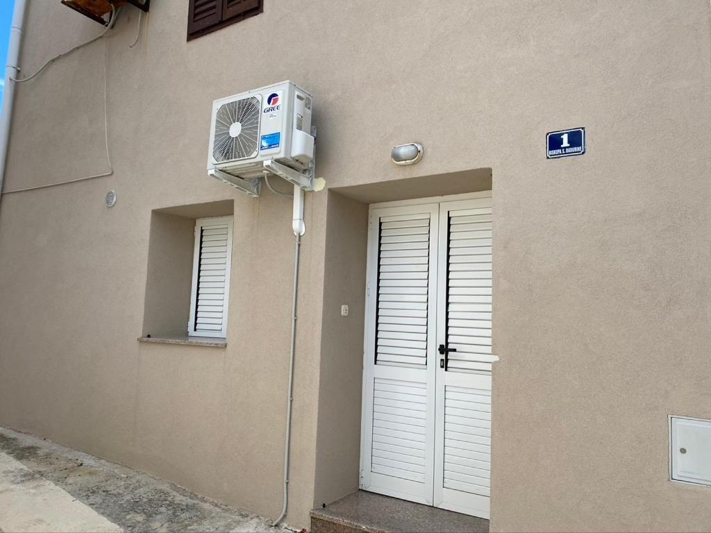 Skunca'S House (Adults Only) Hotel Novalja Exterior foto